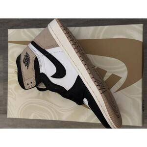 Jordan 1 Retro High OG Latte (Women's) Size: US W 6